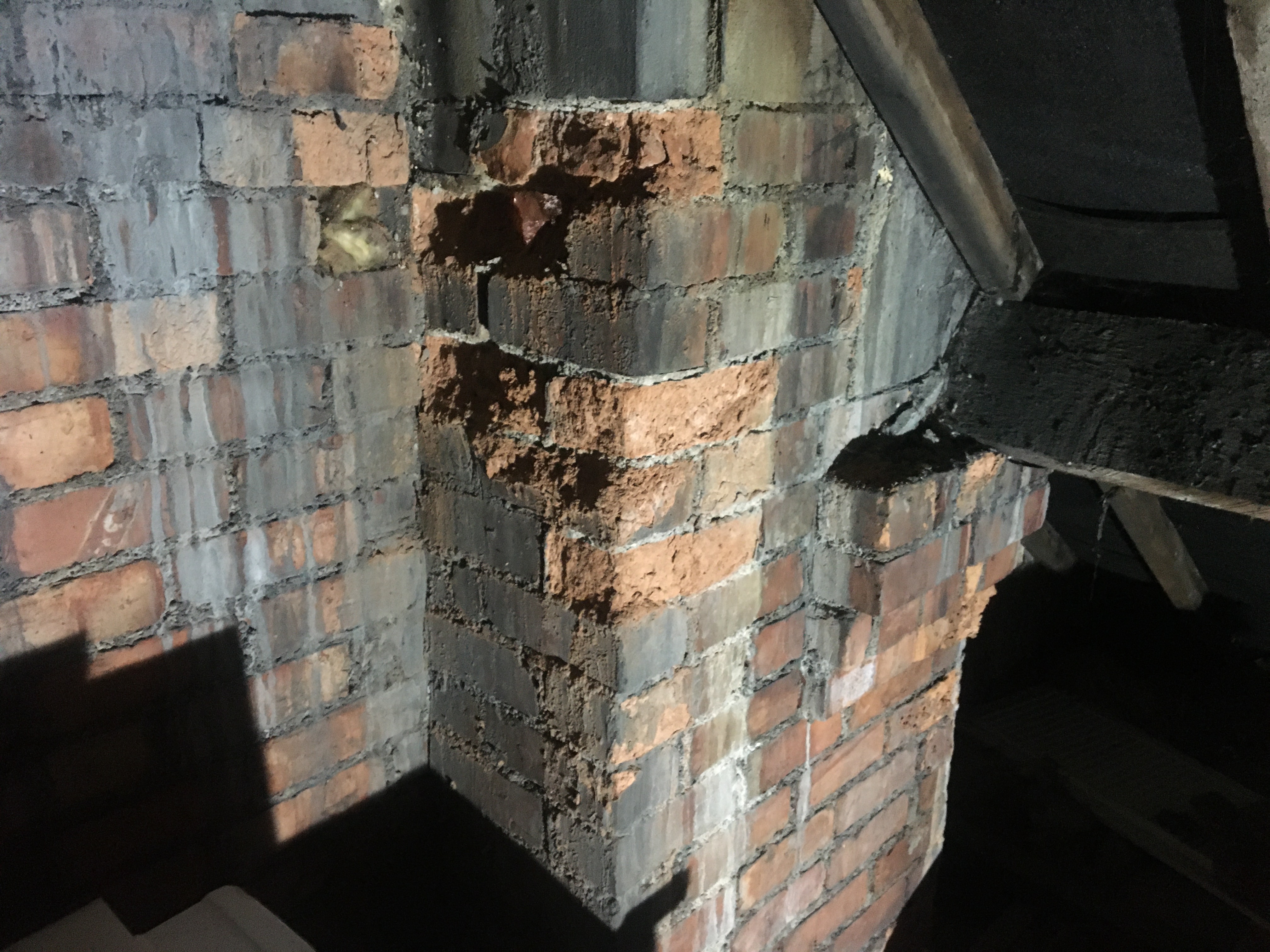 Chimney and parapet brickwork defect assessment